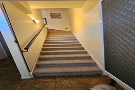 Photo of property in Krisley Court, 25/6 Ambrico Place, New Lynn, Auckland, 0600