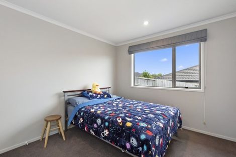 Photo of property in 12 Raddington Way, Huntington, Hamilton, 3210