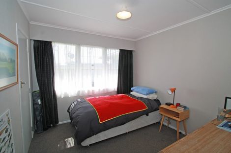 Photo of property in 9 Manu Crescent, Upper Vogeltown, New Plymouth, 4310