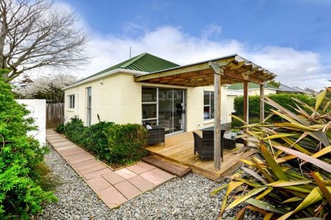 Photo of property in 2/73 Harewood Road, Papanui, Christchurch, 8053