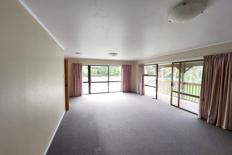 Photo of property in 8 Lowtherhurst Road, Massey, Auckland, 0614