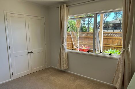 Photo of property in 1/51 Rothesay Bay Road, Rothesay Bay, Auckland, 0630