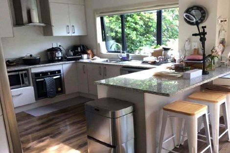 Photo of property in 2/254 Onewa Road, Birkenhead, Auckland, 0626