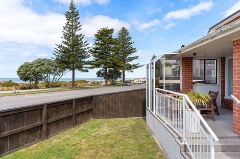 Photo of property in 55 Marine Parade, Mount Maunganui, 3116