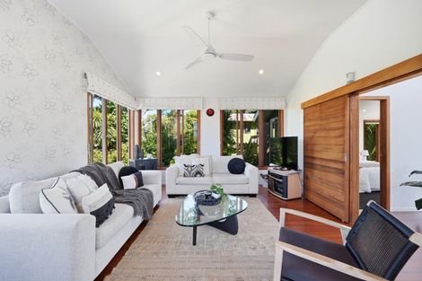 Photo of property in 24a Orchard Road, Waiake, Auckland, 0630