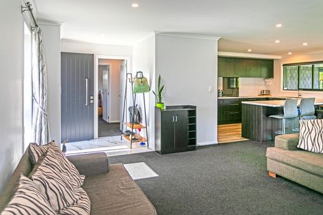 Photo of property in 2 Cherry Lane, Coromandel, 3506