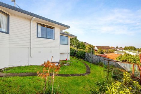 Photo of property in 41a Luckens Road, West Harbour, Auckland, 0618