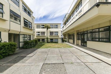 Photo of property in Te Awhina Apartments, 19/22u Sussex Street, Mount Cook, Wellington, 6021