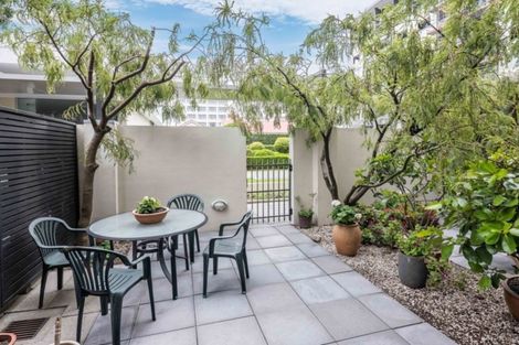 Photo of property in Sanctum Apartment, 10 Ebor Street, Te Aro, Wellington, 6011