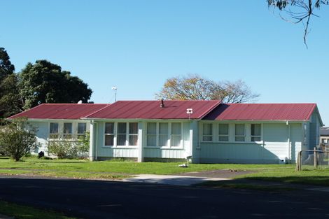 Photo of property in 38 Lavinia Crescent, Mangere East, Auckland, 2024