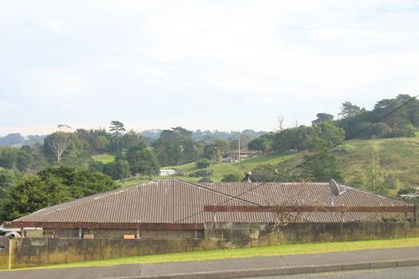 Photo of property in 196 Don Buck Road, Massey, Auckland, 0614