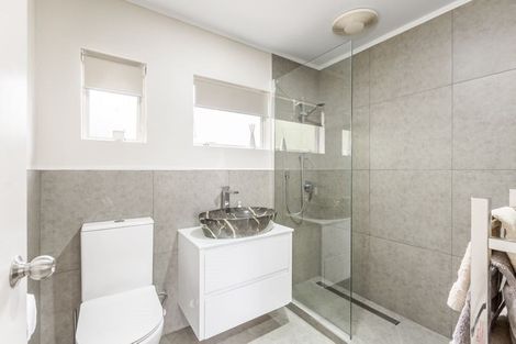 Photo of property in 1/25 Mayall Avenue, Beach Haven, Auckland, 0626