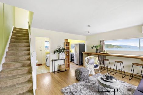 Photo of property in 100f7 Lyall Parade, Lyall Bay, Wellington, 6022
