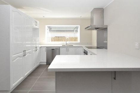 Photo of property in 2/45 Great South Road, Papakura, 2110