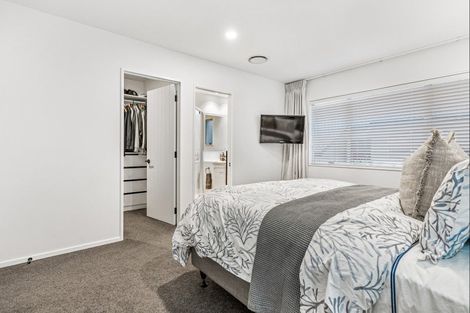 Photo of property in 4 Redfern Lane, Glenfield, Auckland, 0629