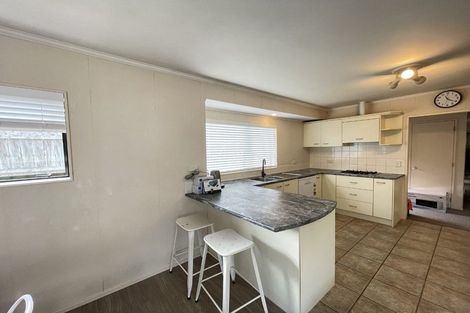 Photo of property in 12 John Brooke Crescent, East Tamaki Heights, Auckland, 2016