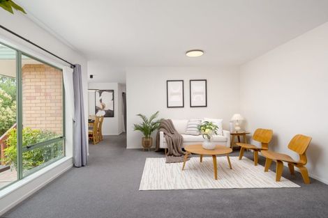 Photo of property in 4 San Pablo Way, Henderson, Auckland, 0612