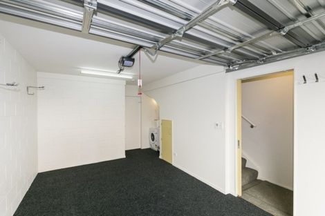 Photo of property in Pirie Street Townhouses, 17/35u Pirie Street, Mount Victoria, Wellington, 6011