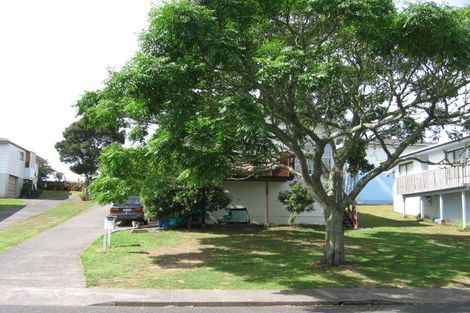 Photo of property in 1/59 Simon Ellice Drive, Bayview, Auckland, 0629