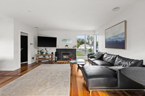 Photo of property in 1a Cassino Crescent, Onekawa, Napier, 4110