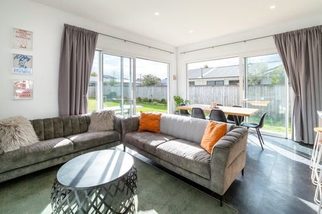 Photo of property in 160 Main Street, Greytown, 5712