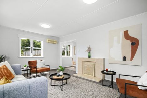 Photo of property in 49 Taylor Terrace, Tawa, Wellington, 5028