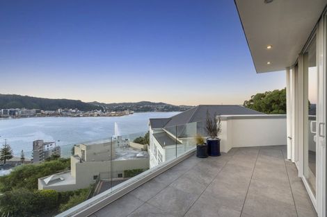 Photo of property in 4a/22 Telford Terrace, Oriental Bay, Wellington, 6011