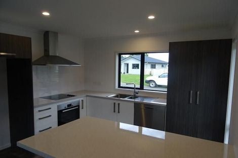 Photo of property in 18/11u Errol Close, Burbush, Hamilton, 3288