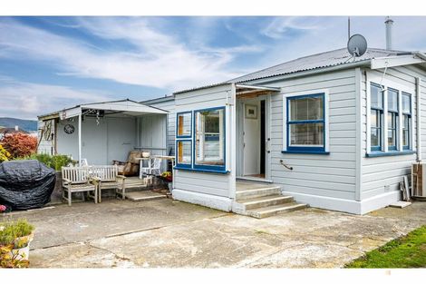 Photo of property in 32 Augustine Street, Waimate, 7924