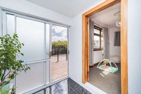 Photo of property in 28 Matamau Street, Palmerston North, 4414
