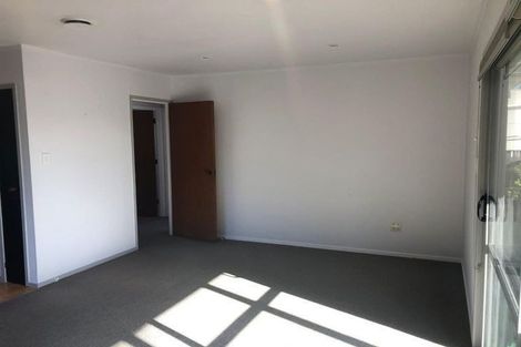 Photo of property in 2/8 Putney Place, Ranui, Auckland, 0612