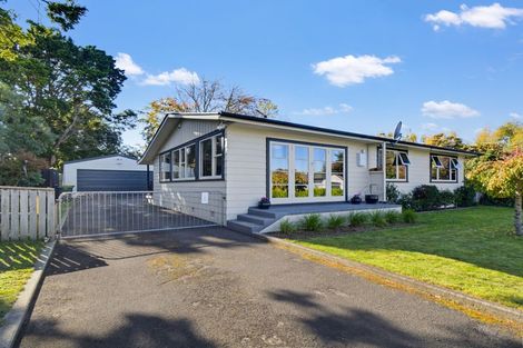 Photo of property in 43 Norfolk Crescent, Feilding, 4702