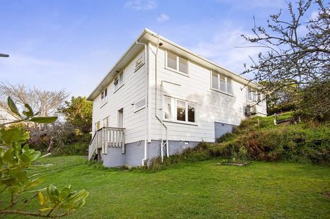 Photo of property in 7 Cheshire Street, Cannons Creek, Porirua, 5024