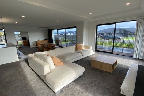 Photo of property in 192 Faringdon Boulevard, Rolleston, 7615