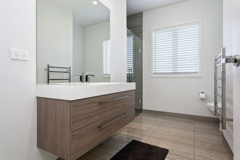 Photo of property in 1 Kotare Grove, Cambridge, 3434