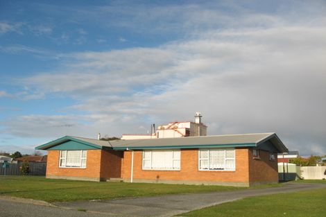 Photo of property in 20 Hoffman Street, Hokitika, 7810