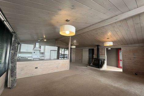 Photo of property in 112 Heta Road, Highlands Park, New Plymouth, 4312