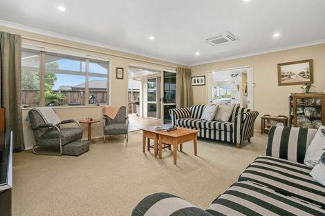 Photo of property in 64 Saint James Drive, Huntington, Hamilton, 3210