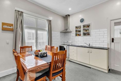 Photo of property in 194 Ferguson Street, West End, Palmerston North, 4412