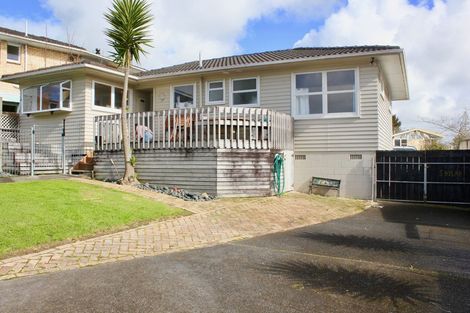 Photo of property in 34 Sunvue Road, Glen Eden, Auckland, 0602