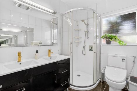 Photo of property in 1/7a Corunna Road, Milford, Auckland, 0620