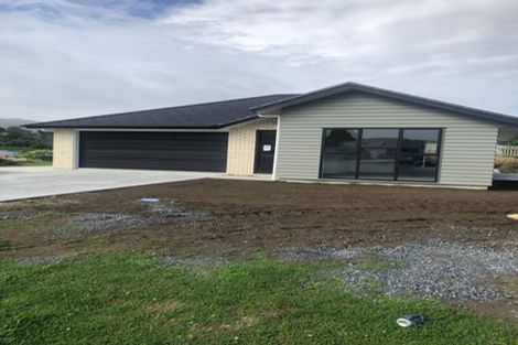 Photo of property in 6 Kaiwaru Place, Waikanae, 5036