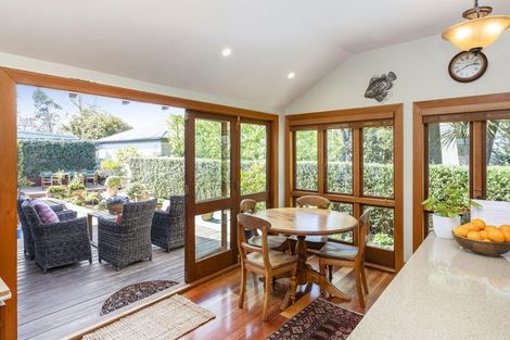 Photo of property in 39 Holly Road, St Albans, Christchurch, 8014