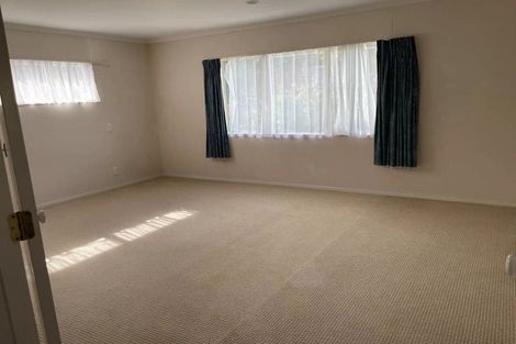 Photo of property in 28 Santa Ana Drive, Dannemora, Auckland, 2016