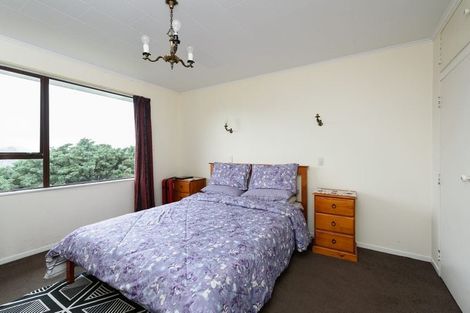 Photo of property in 76 Thurleigh Grove, Karori, Wellington, 6012