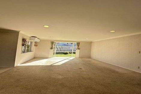 Photo of property in 24a Martin Jugum Lane, Ranui, Auckland, 0612