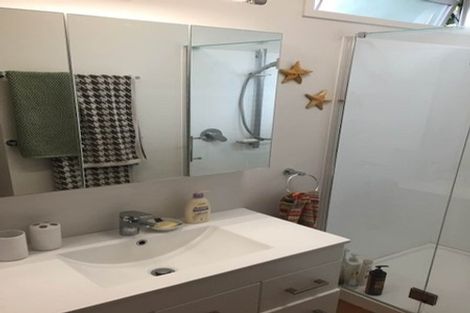 Photo of property in 46 Braemar Road, Castor Bay, Auckland, 0620