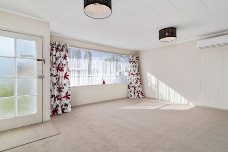 Photo of property in 17 Chaucer Place, Owhata, Rotorua, 3010