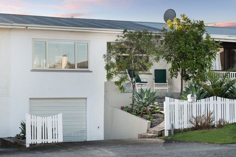 Photo of property in 5b Tay Street, Mount Maunganui, 3116
