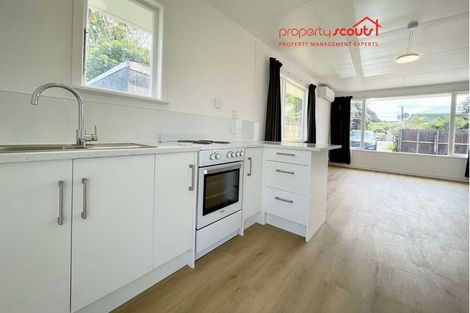 Photo of property in 4 Simons Street, Moturoa, New Plymouth, 4310